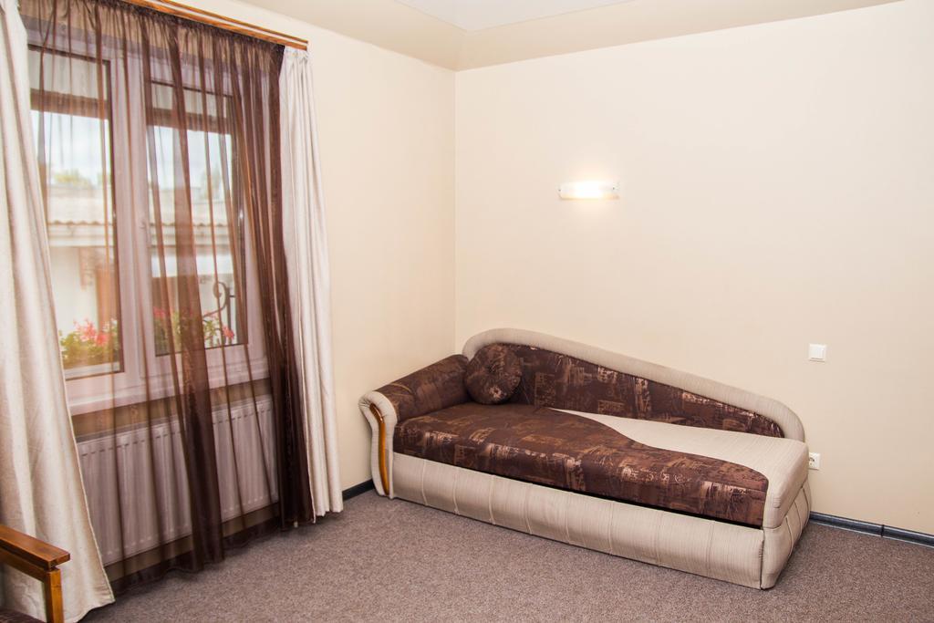 Yuzhniy Dvorik Aparthotel Odessa Ngoại thất bức ảnh