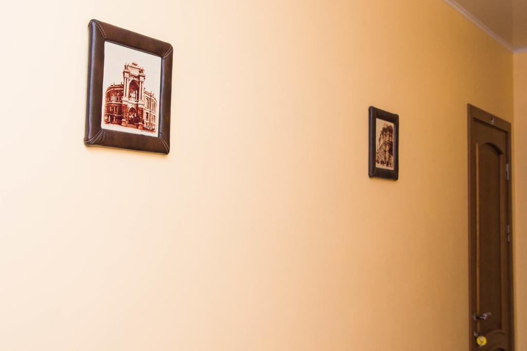 Yuzhniy Dvorik Aparthotel Odessa Ngoại thất bức ảnh
