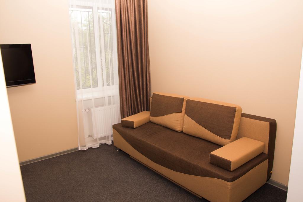 Yuzhniy Dvorik Aparthotel Odessa Ngoại thất bức ảnh